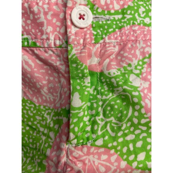 Lilly Pulitzer 3” Walsh Shorts in Limeade Cheat Ya Print Size 8 - Picture 5 of 6